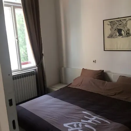 Romana Apartman *