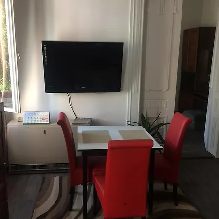 Romana Apartman
