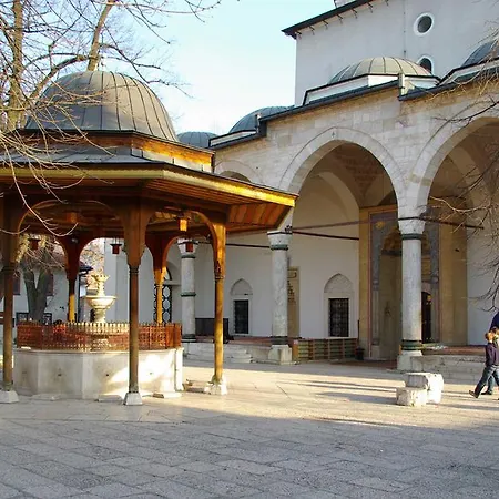 Romana Apartman *